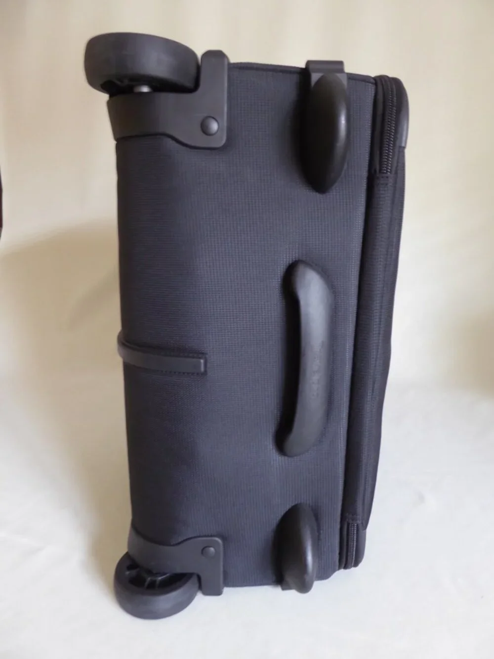 NEW TRAVELPRO MAX LITE 4 ROLLING TOTE TRAVEL CARRY ON BLACK SUITCASE